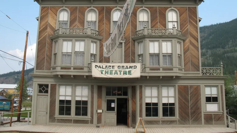 palace grand theatre